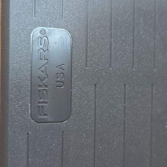 Fiskars Crafting Bundle - Picture 8 of 9